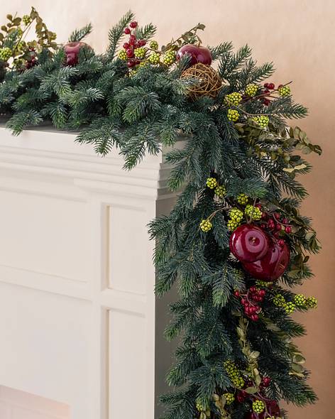 Norway Spruce Holiday Garland Main